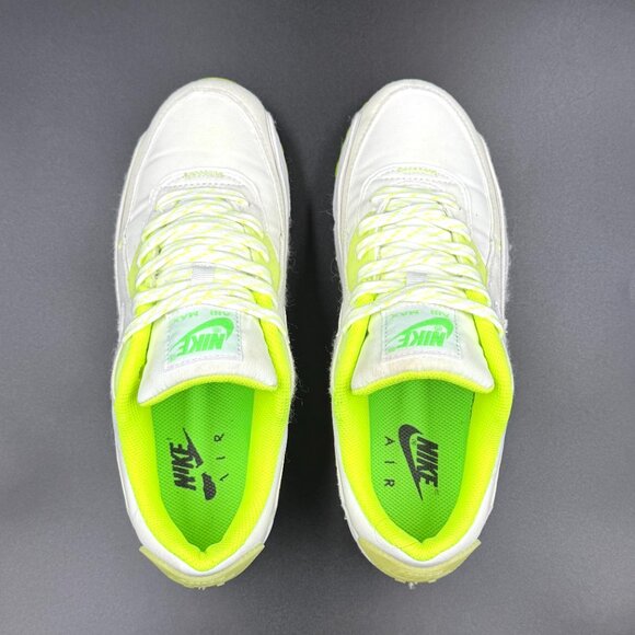 Wmns Nike Air Max 90 'Exeter Edition' - Picture 2 of 9